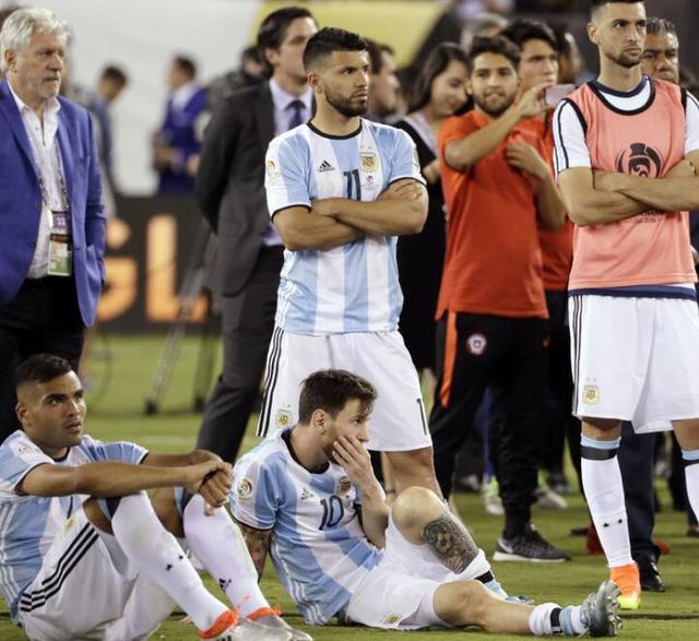 关于阿根廷天王宣布退役计划，粉丝流泪告别的信息