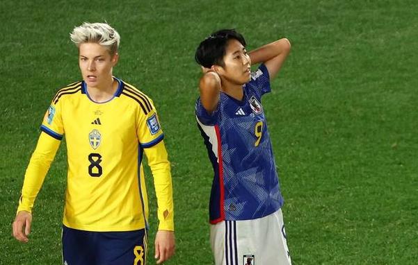 包含瑞典击败俄罗斯，成功挺进淘汰赛的词条