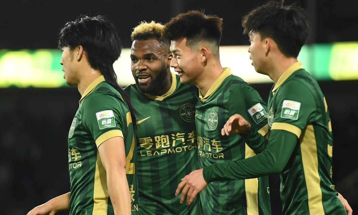 浙江队主场大胜吉林队取得胜利