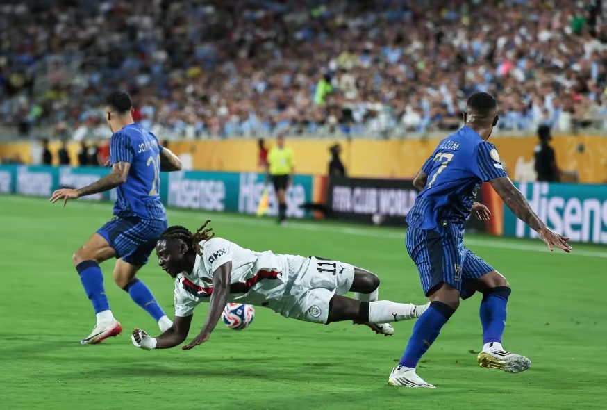 曼城轻松淘汰门兴，晋级八强信心十足的简单介绍