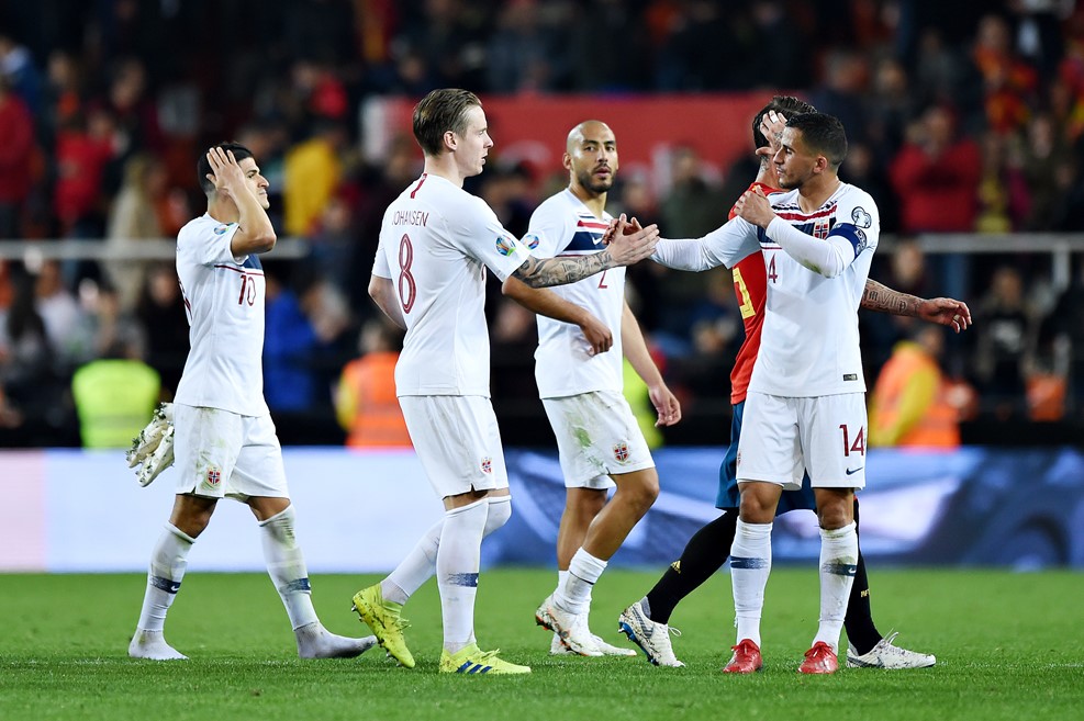 瑞典队凭借进球击败罗马尼亚，处于领先地位