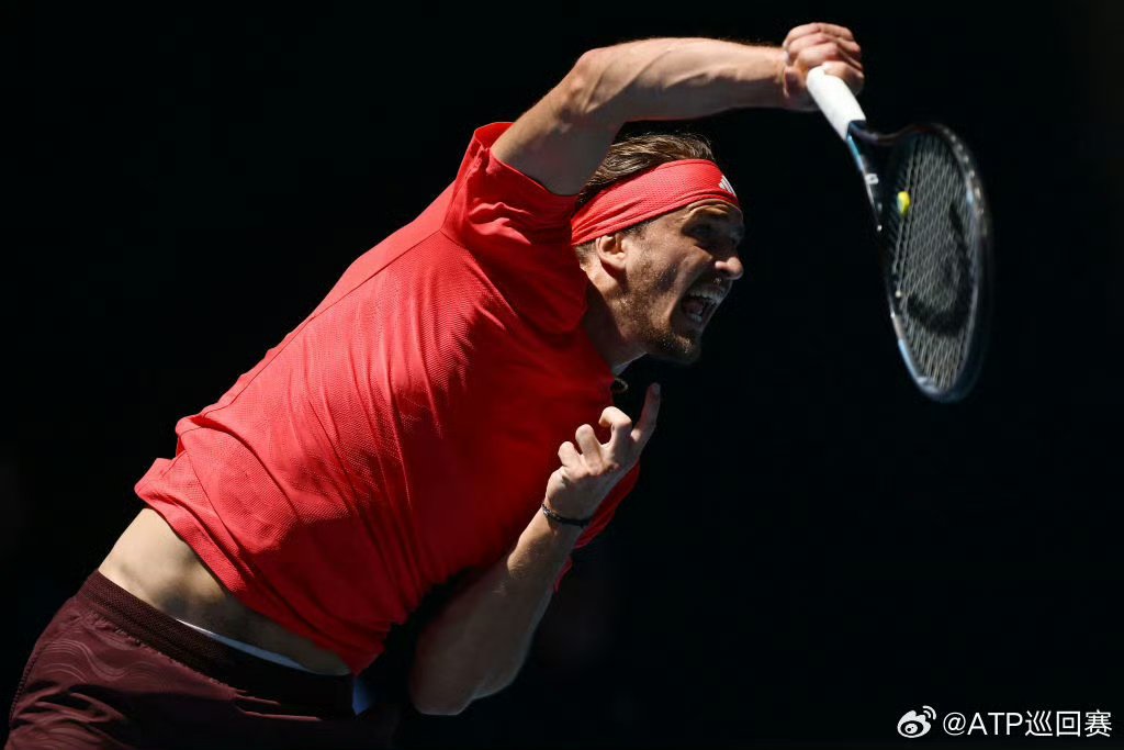 美国网球队碾压欧洲网球队,兹维列夫三分雨点燃全场的简单介绍 美国网球队碾压欧洲网球队,兹维列夫三分雨点燃全场的简单介绍