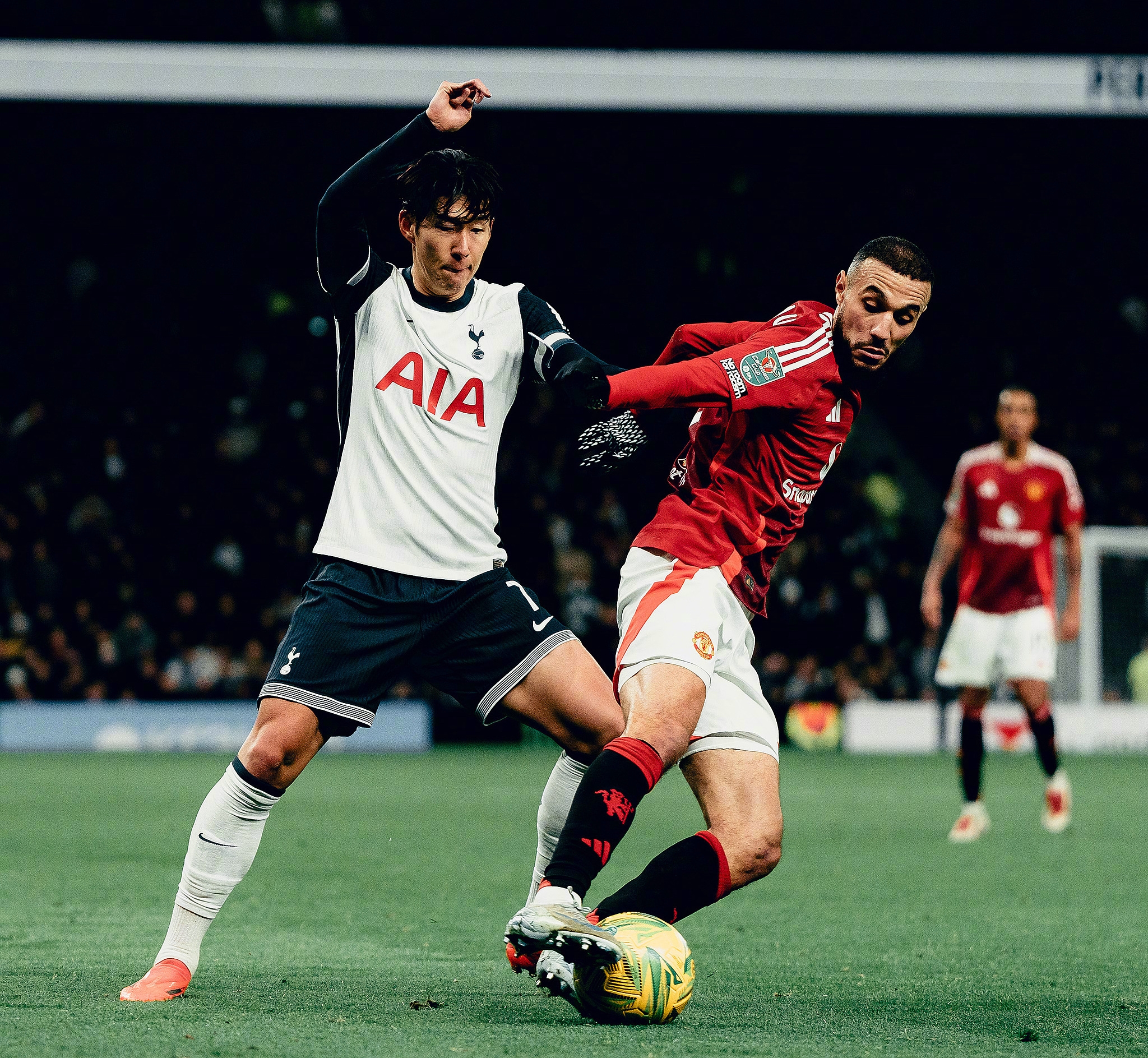 曼联客场逼平热刺，保持不败连胜纪录的简单介绍