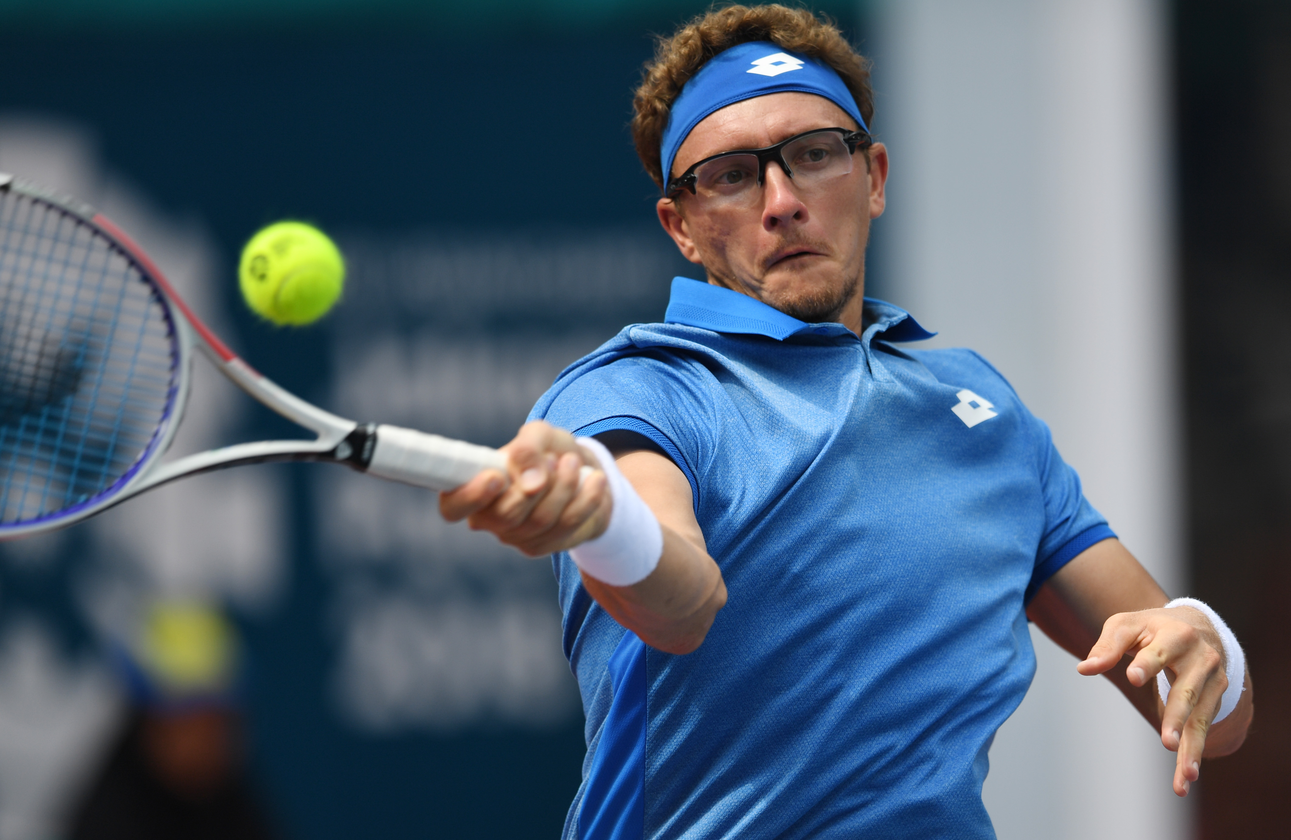 世界网球队险胜意大利网球队，瓦林卡三分雨点燃全场