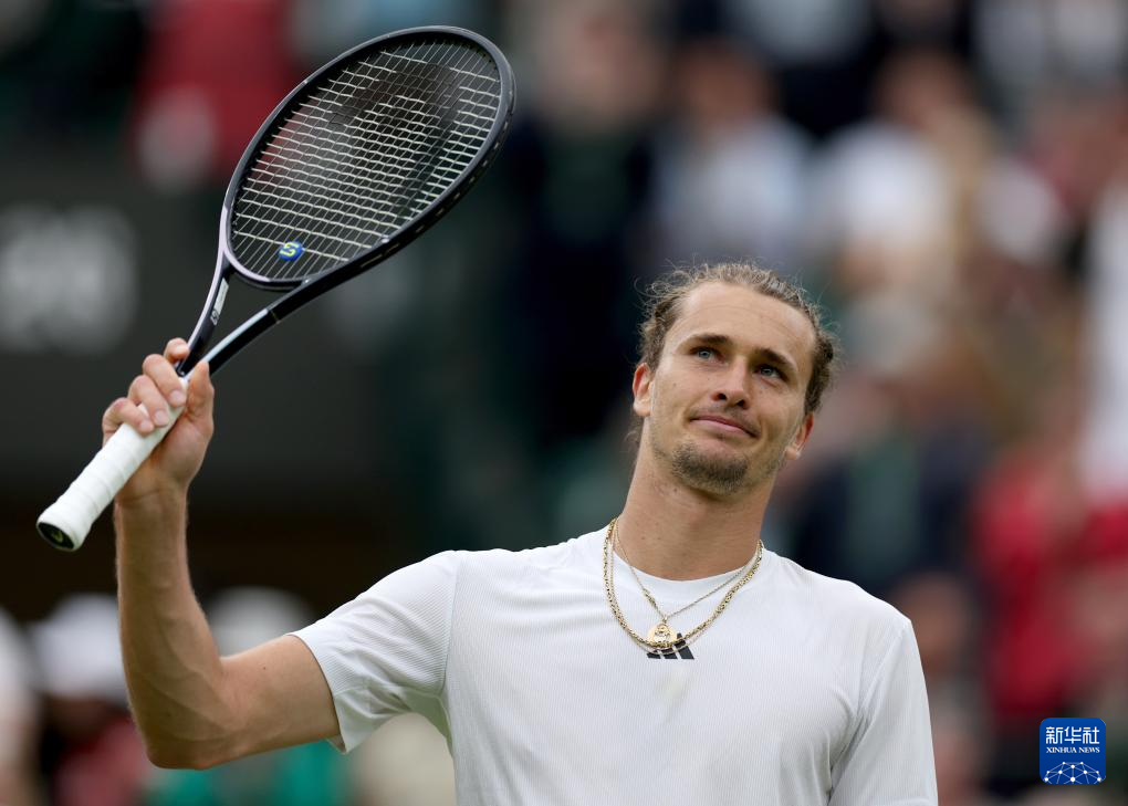 日本网球队险胜西班牙网球队，兹维列夫打破历史纪录的简单介绍