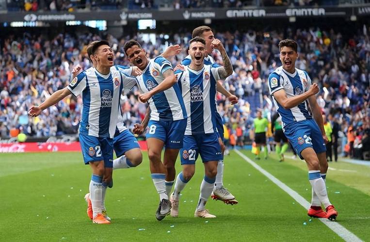 包含瓦伦西亚击败对手，西甲保级形势向好的词条