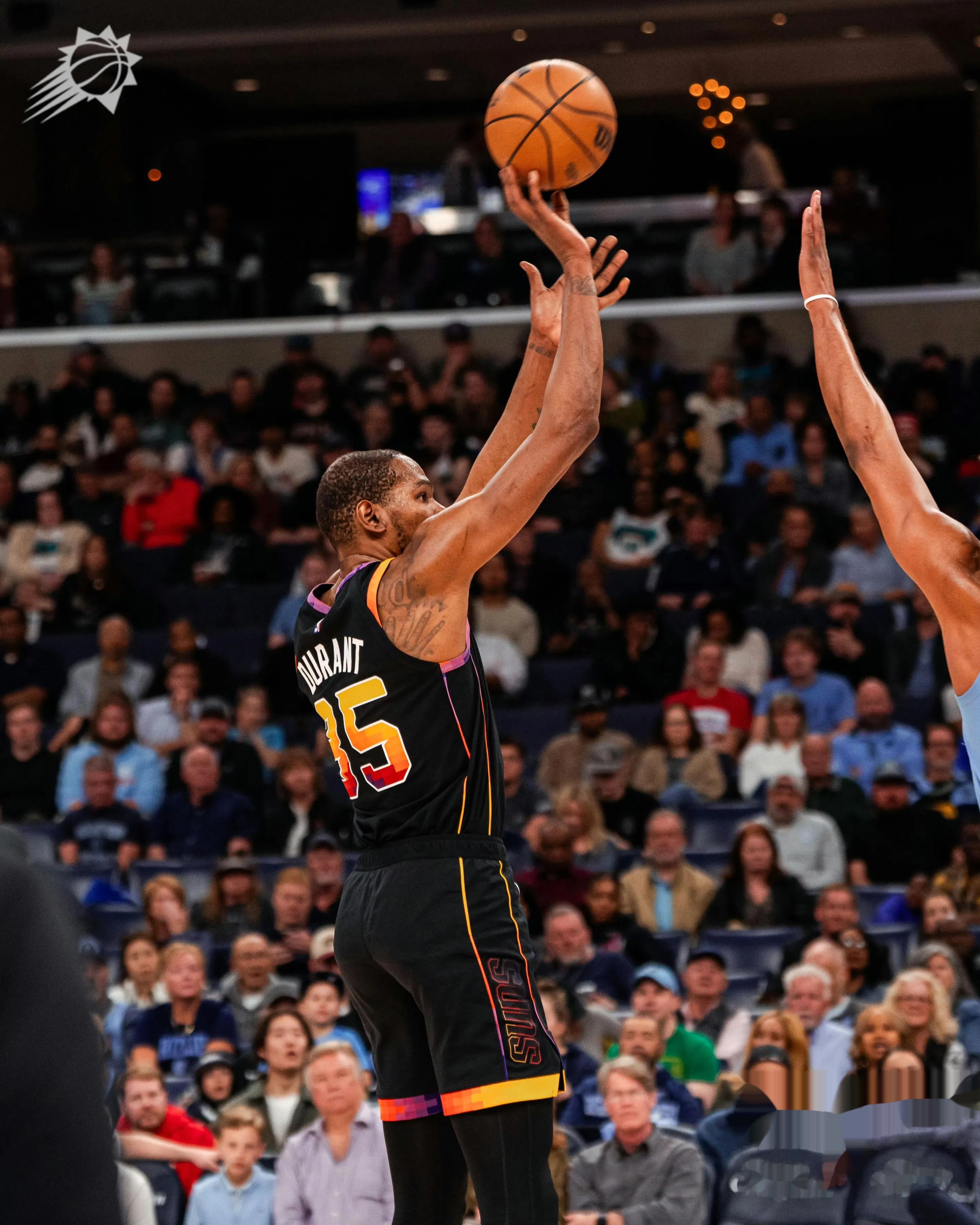 关于黄蜂绝地反击篮网，麦科勒姆关键制胜的信息