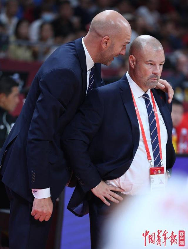 包含波兰男篮险胜日本男篮,拉塞尔三分雨点燃全场的词条 包含波兰男篮险胜日本男篮,拉塞尔三分雨点燃全场的词条