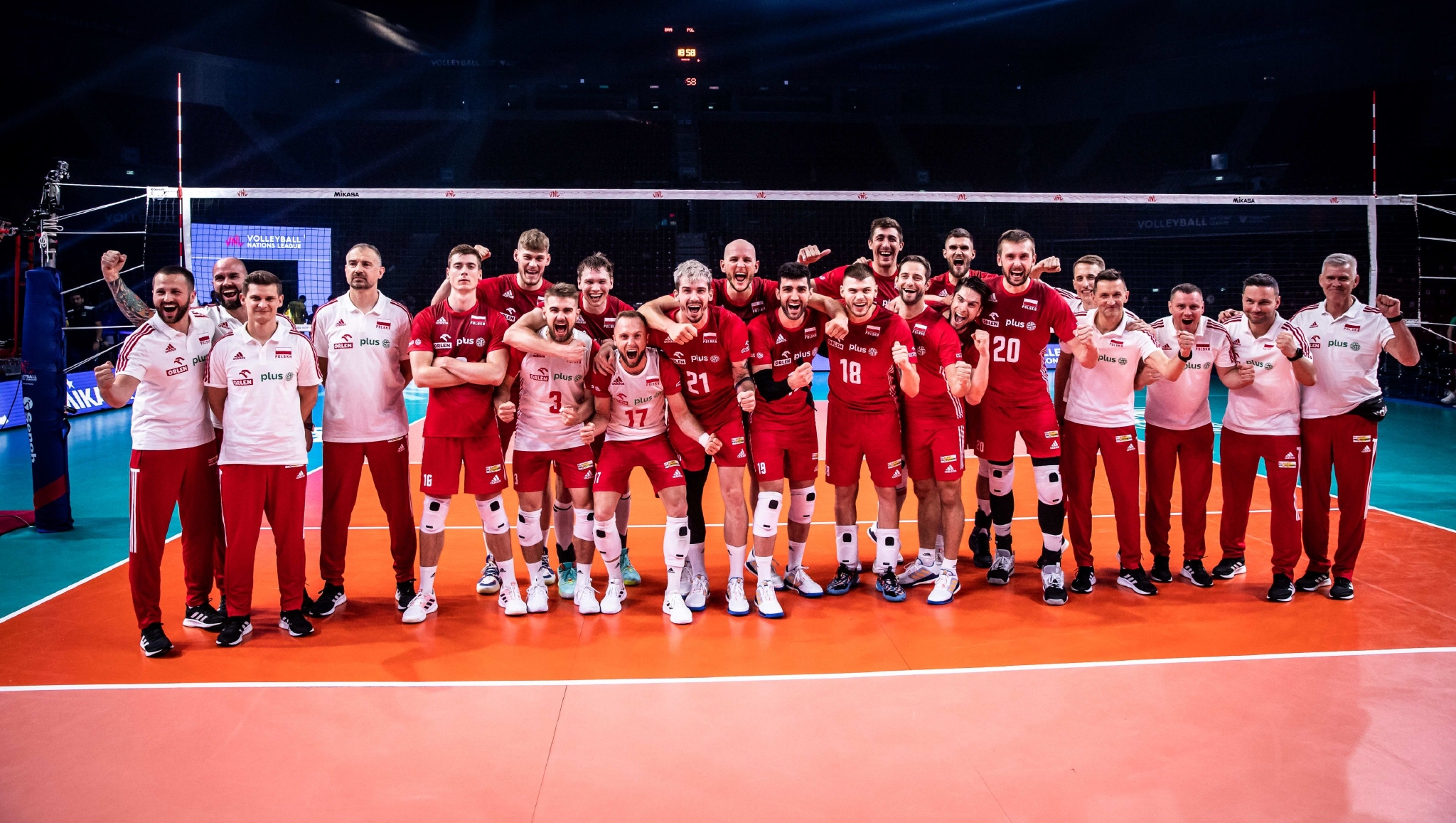 波兰乒乓球队力克德国乒乓球队,波尔完成帽子戏法的简单介绍 波兰乒乓球队力克德国乒乓球队,波尔完成帽子戏法的简单介绍