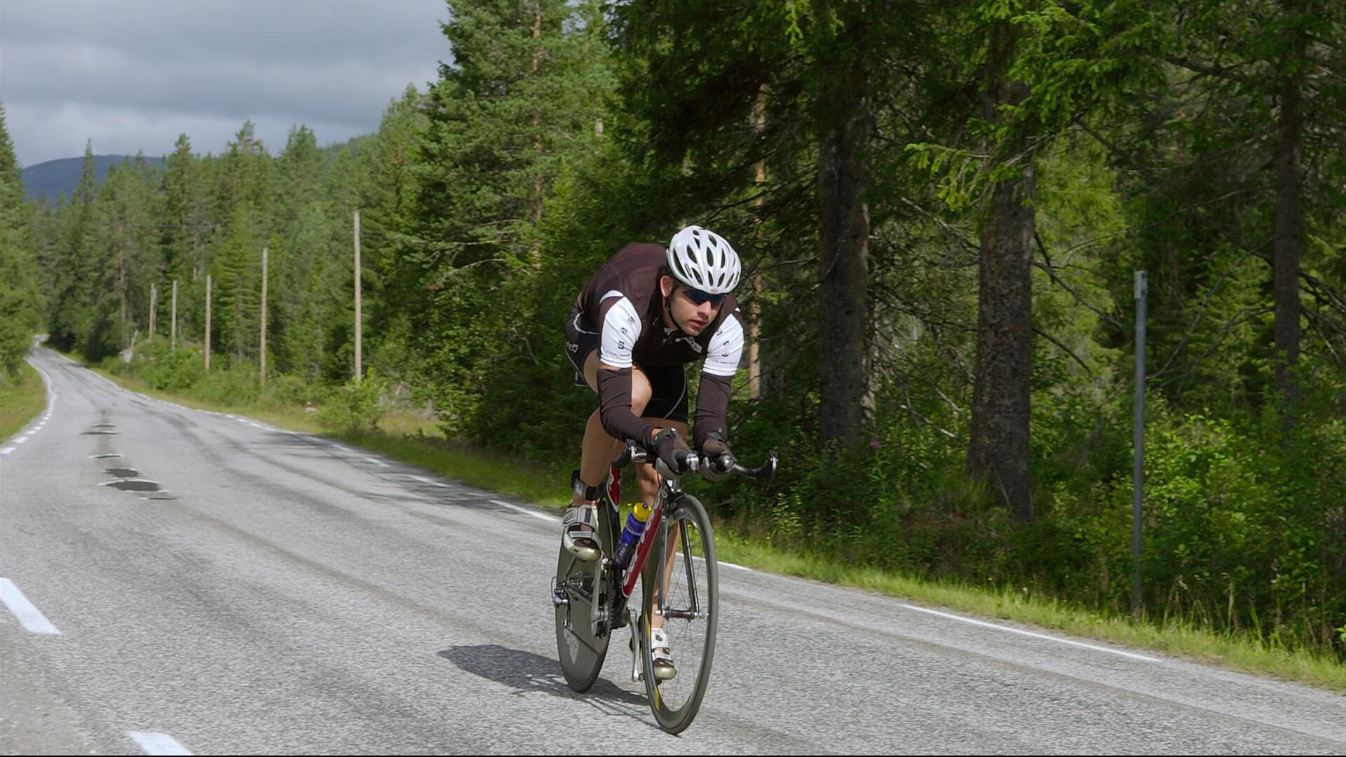 西决生死战焦点战，摩洛哥力克丹麦，足球与篮球的跨时空共鸣