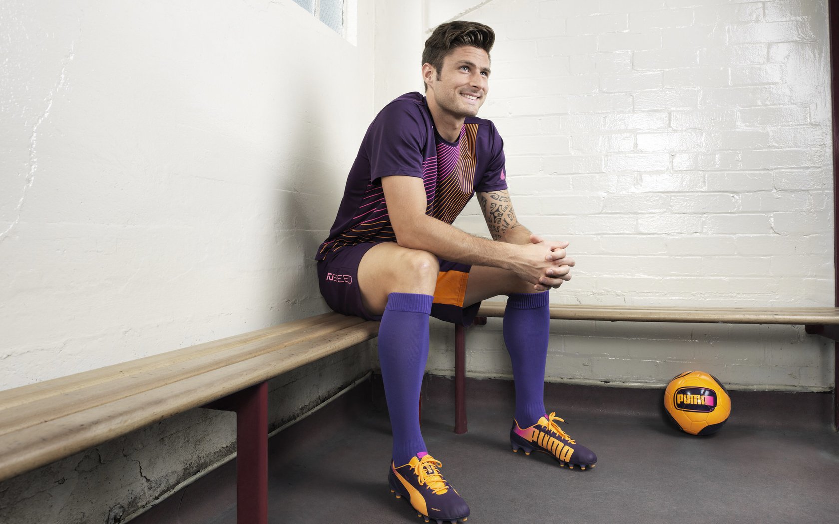 冰岛防线在酋长球场融化，马丁内利再证大场面先生本色，阿森纳展现争冠级冲击力